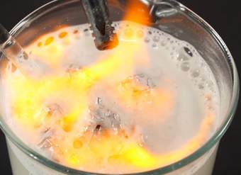 Reacción de Caustificación. Producción de Sosa Cáustica (NaOH) Reacción de Caustificación. Producción de Sosa Cáustica (NaOH)