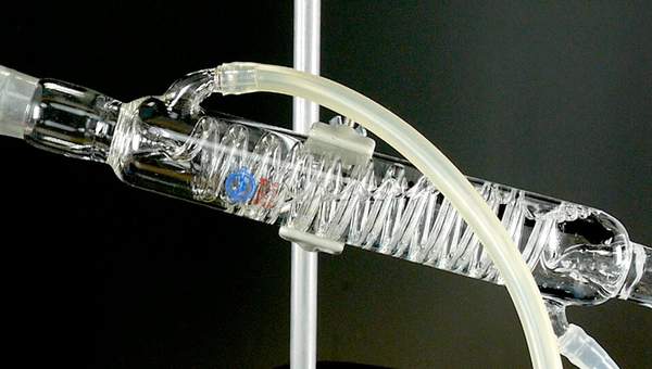 Destilación. Destilando Alcohol del Vino. Destilación. Destilando Alcohol del Vino.