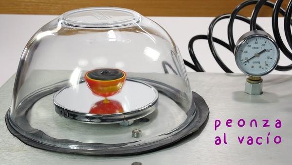 Peonza Girando al Vacío Peonza Girando al Vacío