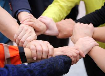 Taller "Vínculos y relaciones interpersonales" Taller "Vínculos y relaciones interpersonales"