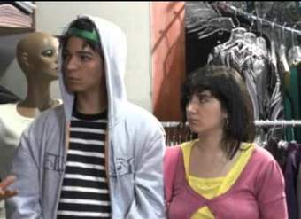 Serie educativa En Familia, capítulo Reclamar no es pelear - Sernac Serie educativa En Familia, capítulo Reclamar no es pelear - Sernac