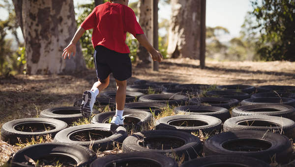 Unidad 1: Combinando habilidades motrices Unidad 1: Combinando habilidades motrices