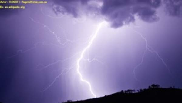 Descarga eléctrica: Rayo Descarga eléctrica: Rayo