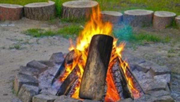 Madera encendida Madera encendida