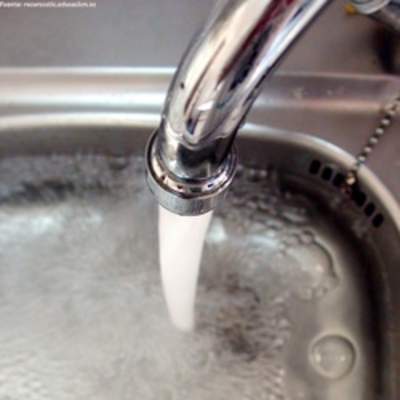 Agua escurriendo Agua escurriendo