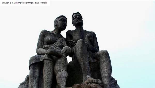 Escultura familia Escultura familia