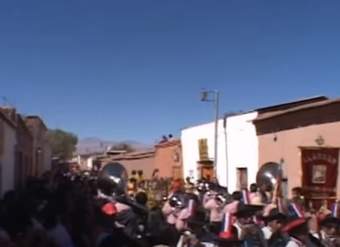 Video de actividad sugerida: LC02 - Lickanantay - U1 - N°8: RELACIONAN CANTOS TRADICIONALES CON CEREMONIAS PROPIAS DEL PUEBLO LICKANANTAY. Video de actividad sugerida: LC02 - Lickanantay - U1 - N°8: RELACIONAN CANTOS TRADICIONALES CON CEREMONIAS PROPIAS DEL PUEBLO LICKANANTAY.