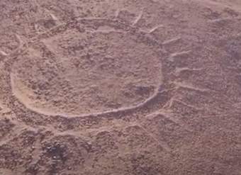 Video de actividad sugerida - LC01 - Quechua - U4 - N°42: Representan gráficamente petroglifos y geoglifos, considerando su significado ancestral y valorando su importancia para las culturas andinas. Video de actividad sugerida - LC01 - Quechua - U4 - N°42: Representan gráficamente petroglifos y geoglifos, considerando su significado ancestral y valorando su importancia para las culturas andinas.