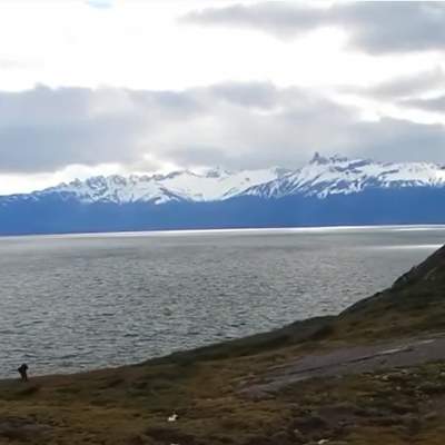 Video de Actividad sugerida: LC03.1 - kawésqar: Experimentan con sonidos e imágenes propias del pueblo kawésqar que dan cuenta de su relación con la naturaleza. Video de Actividad sugerida: LC03.1 - kawésqar: Experimentan con sonidos e imágenes propias del pueblo kawésqar que dan cuenta de su relación con la naturaleza.