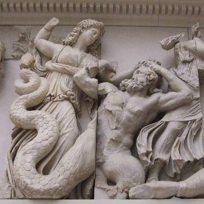 Moiras contra Tritón Moiras contra Tritón