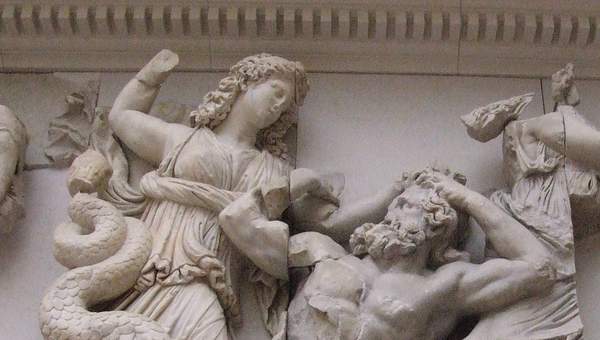 Moiras contra Tritón Moiras contra Tritón