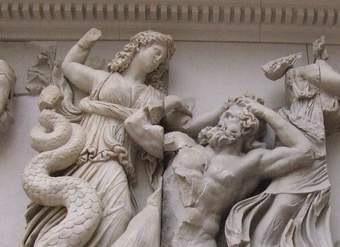 Moiras contra Tritón Moiras contra Tritón