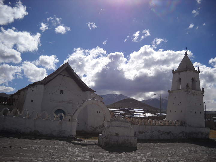 Iglesia de Isluga en Tarapacá Iglesia de Isluga en Tarapacá
