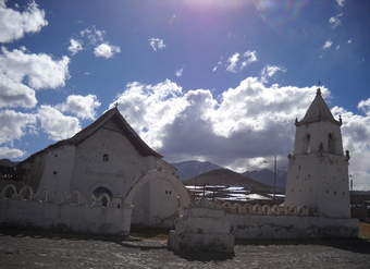 Iglesia de Isluga en Tarapacá Iglesia de Isluga en Tarapacá