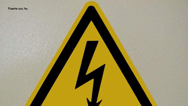 Señal de peligro de descarga eléctrica 1 Señal de peligro de descarga eléctrica 1