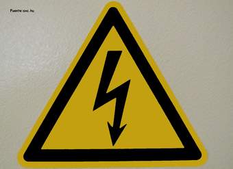 Señal de peligro de descarga eléctrica 1 Señal de peligro de descarga eléctrica 1