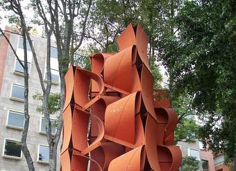 Cascada de Edgar Negret Cascada de Edgar Negret