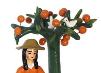 Campesina con árbol, cerámica de Talagante Campesina con árbol, cerámica de Talagante