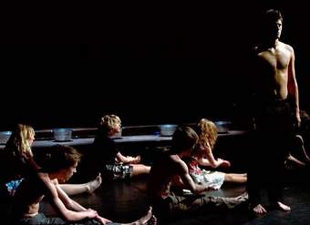 Escena de una obra de teatro Escena de una obra de teatro