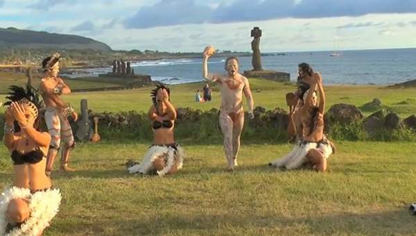 Recorriendo la Isla de Pascua Recorriendo la Isla de Pascua