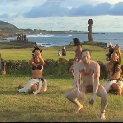 Recorriendo la Isla de Pascua Recorriendo la Isla de Pascua