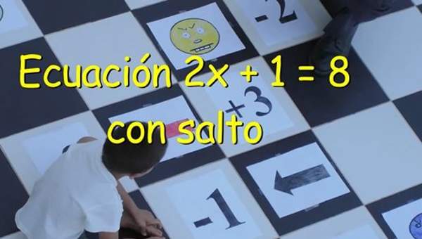 Ecuación 2x + 1 = 8 con salto Ecuación 2x + 1 = 8 con salto