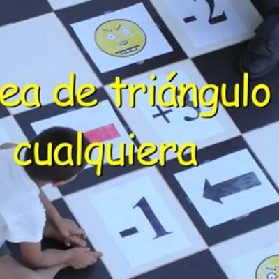 Área de un triángulo cualquiera Área de un triángulo cualquiera