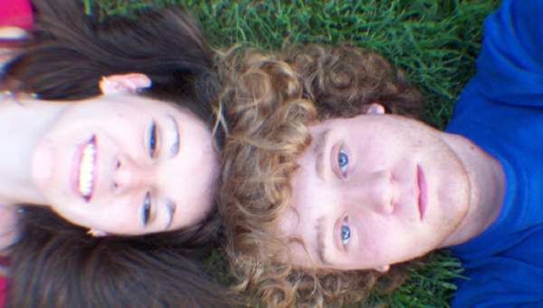 Afiche publicitario Conectados Afiche publicitario Conectados