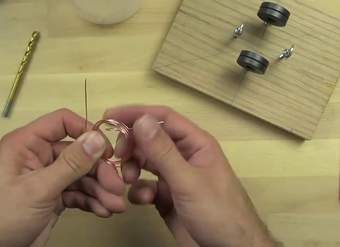 Construye tu propio motor | Física | Khan Academy en Español