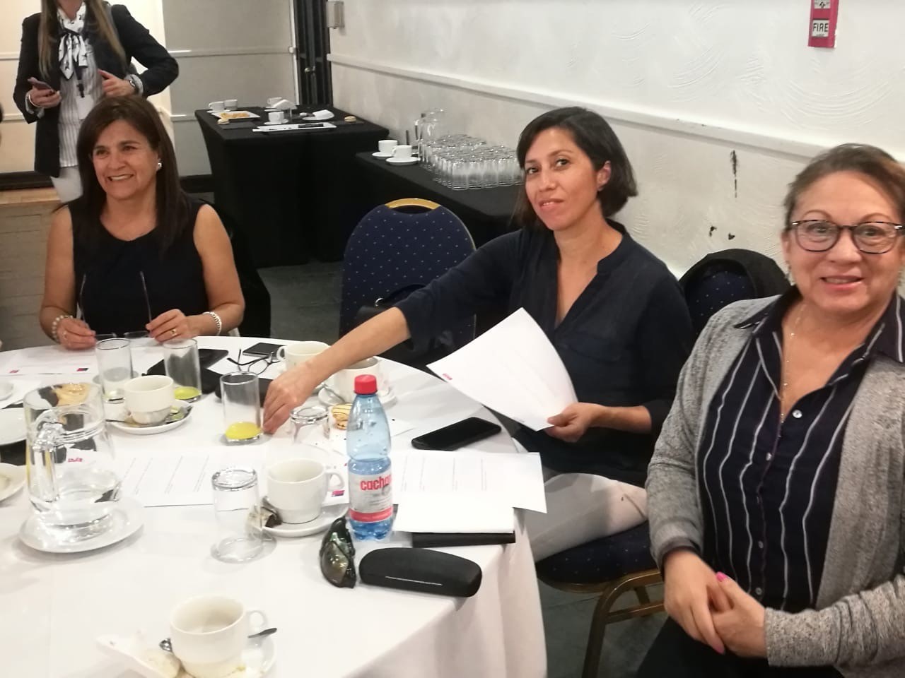 asistentes a desayuno Leo Primero