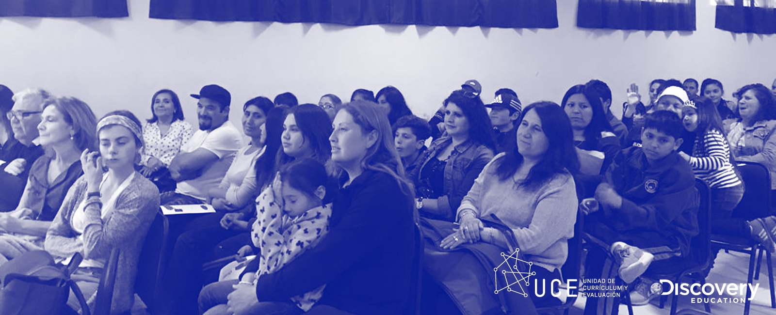 Aprendizaje y Enseñanza del Siglo XXI en Noche Familiar con Discovery Education